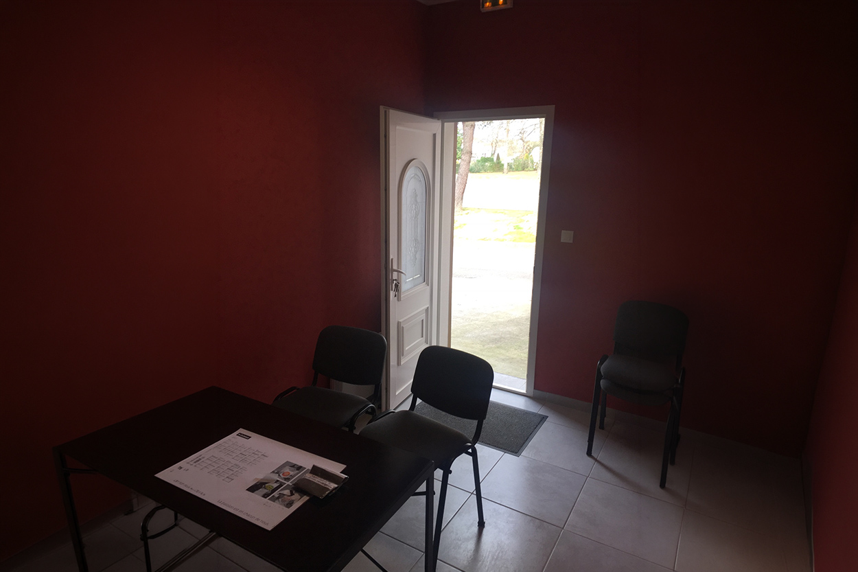 Bureau d’accueil du funérarium à Hagetmau pour accompagner les familles